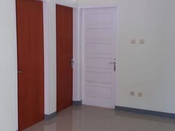 Rumah tumbuh dekat ke edutown Jatinangor