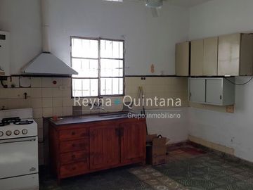 Casa interna de 2 dormitorios + Depto en venta – Bº Jardín