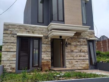 Rumah Nuansa Villa Mewah dkt PEMKOT Cimahi Cipageran