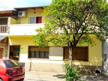 Munro - Chalet de 7 amb  en 2 Plantas con Excelente ubicación!!