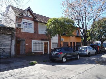 PH 4 Amb con 2 Patios en Versalles