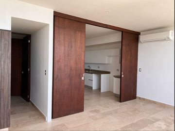 Condominio con alberca, area de asador, centro de negocios, concierge, venta Vil
