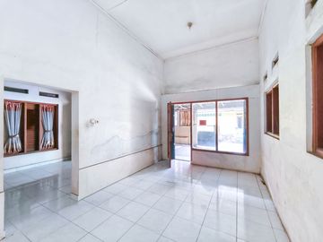 Rumah Terawat di Bogor 11 Menit ke Terminal Bubulak Bisa KPR J-49306