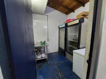 Divino restaurante operando con todos los permisos en venta