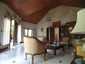 Rumah Luas Dekat Dengan TVRI Jalan Magelang