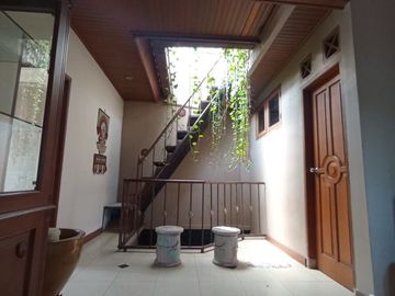 Rumah Luas Dekat Dengan TVRI Jalan Magelang