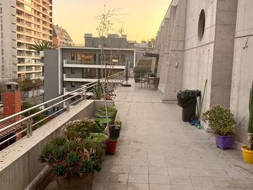 Se vende moderno y amplio LOFT a pasos Plaza Ñuñoa