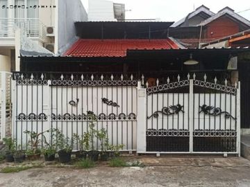 Rumah Babatan Pantai Utara Siap Huni, Carport 1, Row 2.5 mobil