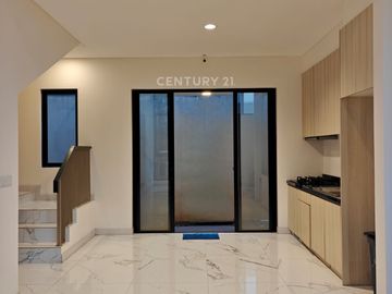 Rumah Lebar 9m Brand New Bagus Cluster Asya Di JGC Cakung