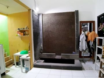 RUMAH 2 LANTAI DI KOMPLEK BUMI HARAPAN CIBIRU CILEUNYI MURAAH