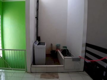 RUMAH 2 LANTAI DI KOMPLEK BUMI HARAPAN CIBIRU CILEUNYI MURAAH