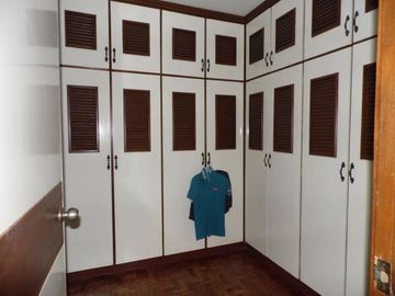 Spacious 450sq.m House and Lot for Rent in Angeles City Near
