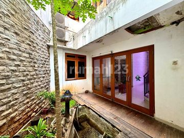 Best Deal Tebet Barat! Akses 2 Mobil 220 M2, Siap Huni