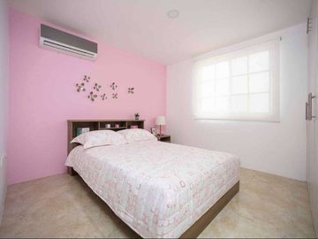 venta de Casa con buenos acabados  en Urb. Casa laguna a 5 minutos del Riocentro  Dorado