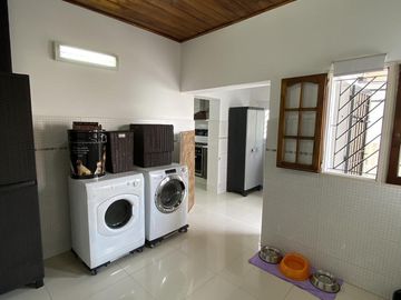 Venta casa 4 ambientes en Lomas del Mirador