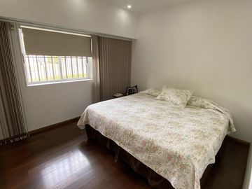 Venta casa 4 ambientes en Lomas del Mirador