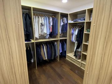 Venta casa 4 ambientes en Lomas del Mirador