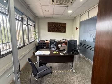 VENTA DE INMUEBLE COMERCIAL EN UBICACIÓN ESTRATÉGICA