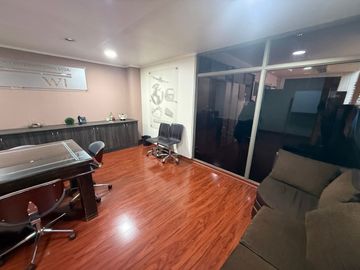 VENTA DE INMUEBLE COMERCIAL EN UBICACIÓN ESTRATÉGICA