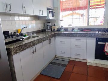 casa en venta en el carmen. Cod V16147
