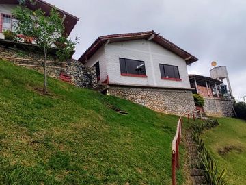 casa en venta en el carmen. Cod V16147