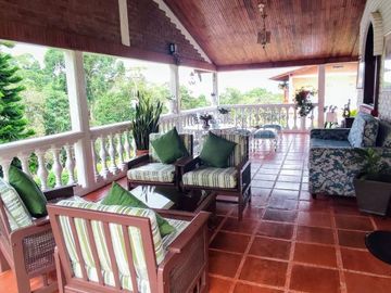casa en venta en el carmen. Cod V16147