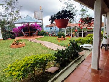 casa en venta en el carmen. Cod V16147