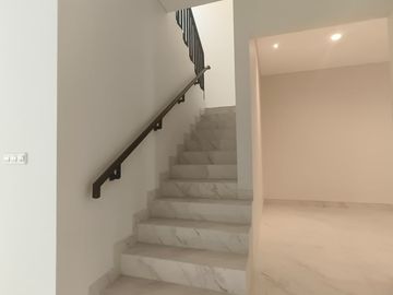 Rumah New Brand di Pondok Indah, Nyaman, aman dan Strategis