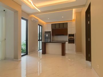 Rumah New Brand di Pondok Indah, Nyaman, aman dan Strategis