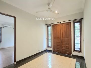 Disewakan Rumah Mewah Asri Ada Swimming Pool Di Puri Bintaro