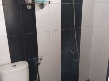 Rumah second 2 lt dkt tol Bintaro di Pd Ranji Tang Sel 1,4 M