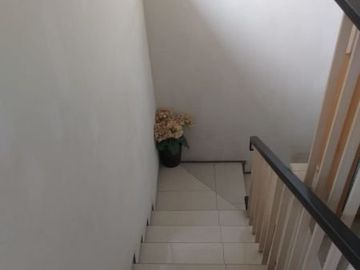 Rumah second 2 lt dkt tol Bintaro di Pd Ranji Tang Sel 1,4 M
