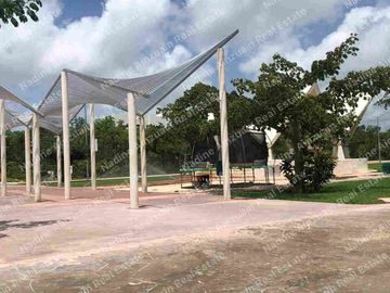 SE RENTA CASA EN Avenida Huayacán, Ejido Alfredo V Bonfil, Benito Juárez, Quintana Roo, 77560, MEX