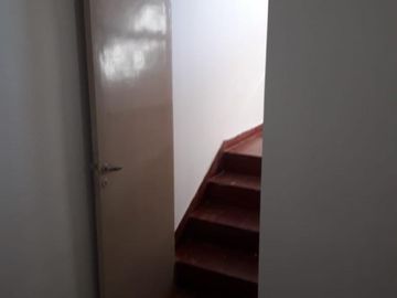 SE VENDE PISO COMPLETO EN ZONA CENTRO