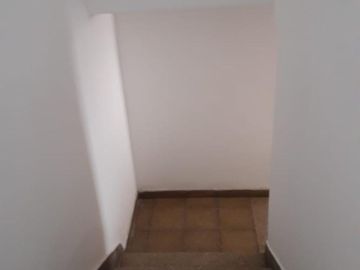 SE VENDE PISO COMPLETO EN ZONA CENTRO