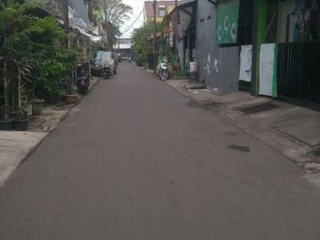 Rumah baru 2 lantai siap huni lokasi super strategis di rawamangun