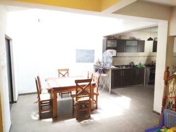 Casa en venta en Avellaneda Oeste