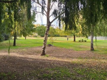Neuquen. Plottier. Venta. Predio con Casa 3 dormitorios. Piscina