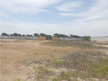 REMATE DE TERRENO EN PIMENTEL Y FRENTE AL MAR