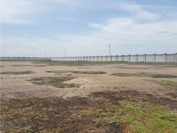 REMATE DE TERRENO EN PIMENTEL Y FRENTE AL MAR