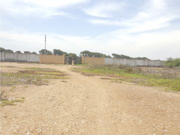 REMATE DE TERRENO EN PIMENTEL Y FRENTE AL MAR