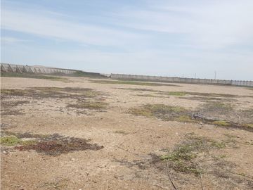 REMATE DE TERRENO EN PIMENTEL Y FRENTE AL MAR