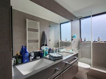 Hermoso Depto en venta de 2 dorm. en Providencia