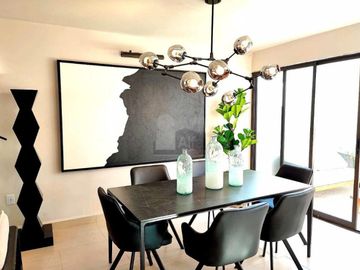 Casa en Venta en Frac. Villa Asturiana, León. Gto a 700mt del puente del Milenio Modelo ONIS, al Sur