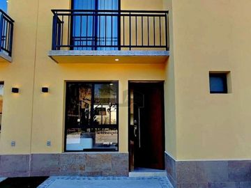 Casa en Venta en Frac. Villa Asturiana, León. Gto a 700mt del puente del Milenio Modelo ONIS, al Sur