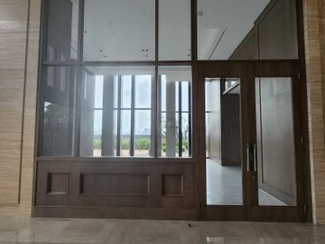 Dijual Apartemen District 8 @Senopati 3+1 BR (Size 228 Sqm) TERMURAH 14,5 MILIAR SEBELUM TERJUAL – CONTACT: 08777889----