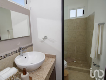Departamento en Residencial en una de las principales Avenidas de Cancún (Entrega Inmediata)