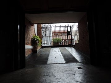 Excelente Casa de 5 Amb, Garage, Parque, Quincho