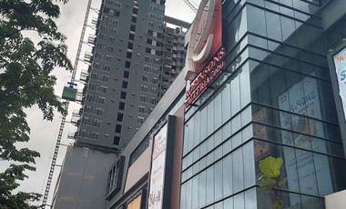 1 Bedroom w/ Balcony in Galleria Residences Cebu w/ 2.5%