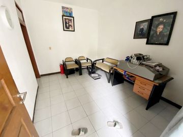 MEWAH SIAP HUNI !! Rumah Nyaman Asri Deket ke RSUD CIBABAT CIMAHI.